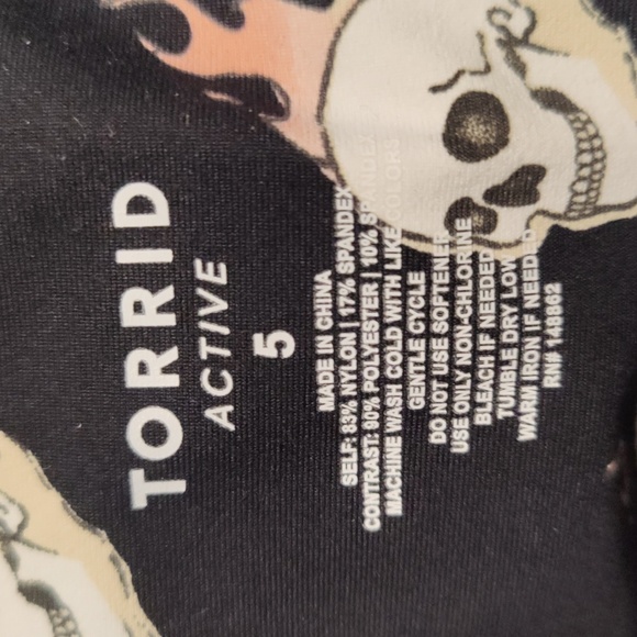 Torrid skull leggings - Picture 6 of 7